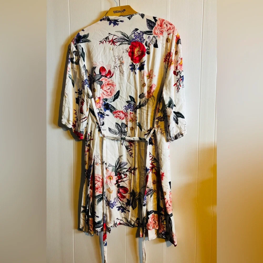 LE Rose Floral Kimono Robe small/medium - Picture 2 of 5